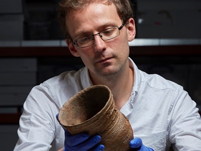 Staging the world of Stonehenge at the British Museum