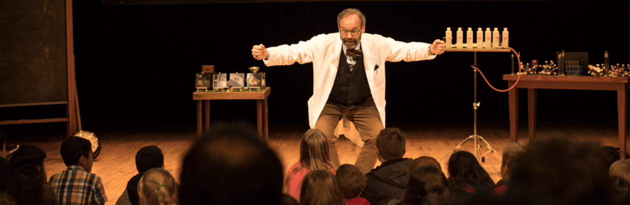 Public lecture in Djanogly Theatre as part of Wonder 2019